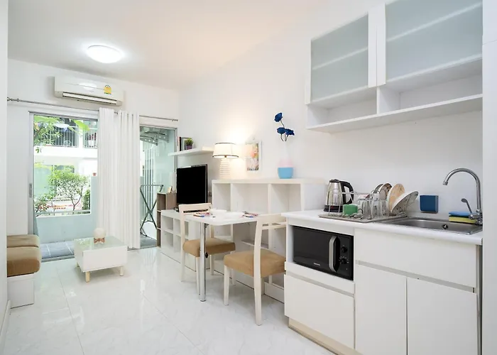 A Space By Cream Apartment