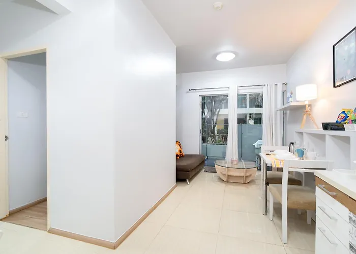A Space By Cream Apartment *