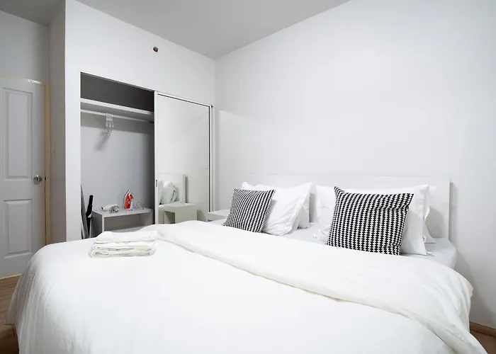 A Space By Cream Apartment *
